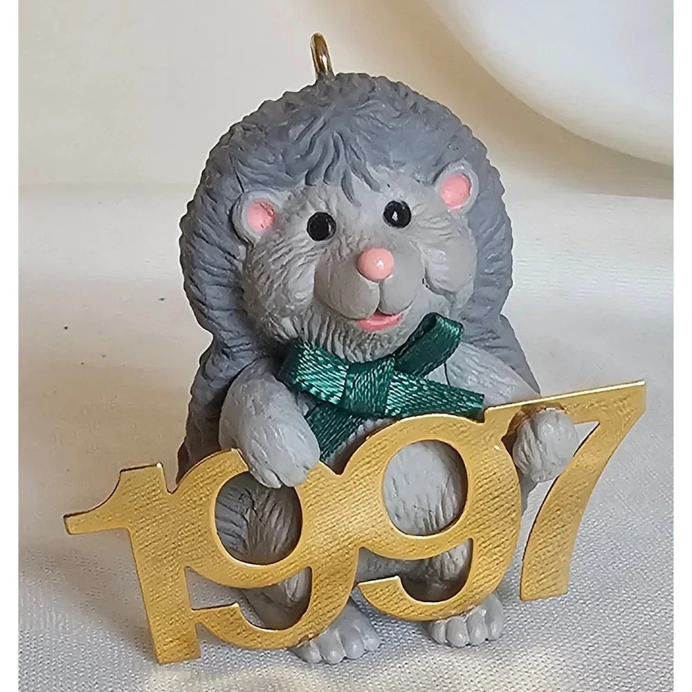 VTG Hallmark 1997 Hedgehog Ornament OS Grey Vintage Gold Date Keepsake